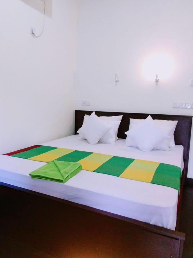 Hotel Sigiri Liya Rest Sigiriya Esterno foto