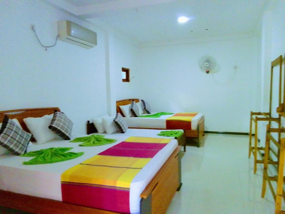 Hotel Sigiri Liya Rest Sigiriya Esterno foto