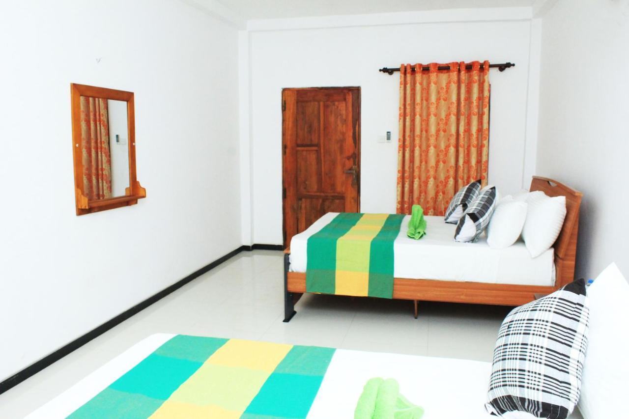 Hotel Sigiri Liya Rest Sigiriya Esterno foto
