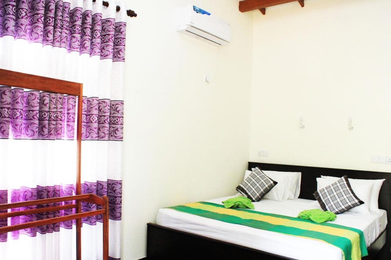 Hotel Sigiri Liya Rest Sigiriya Esterno foto